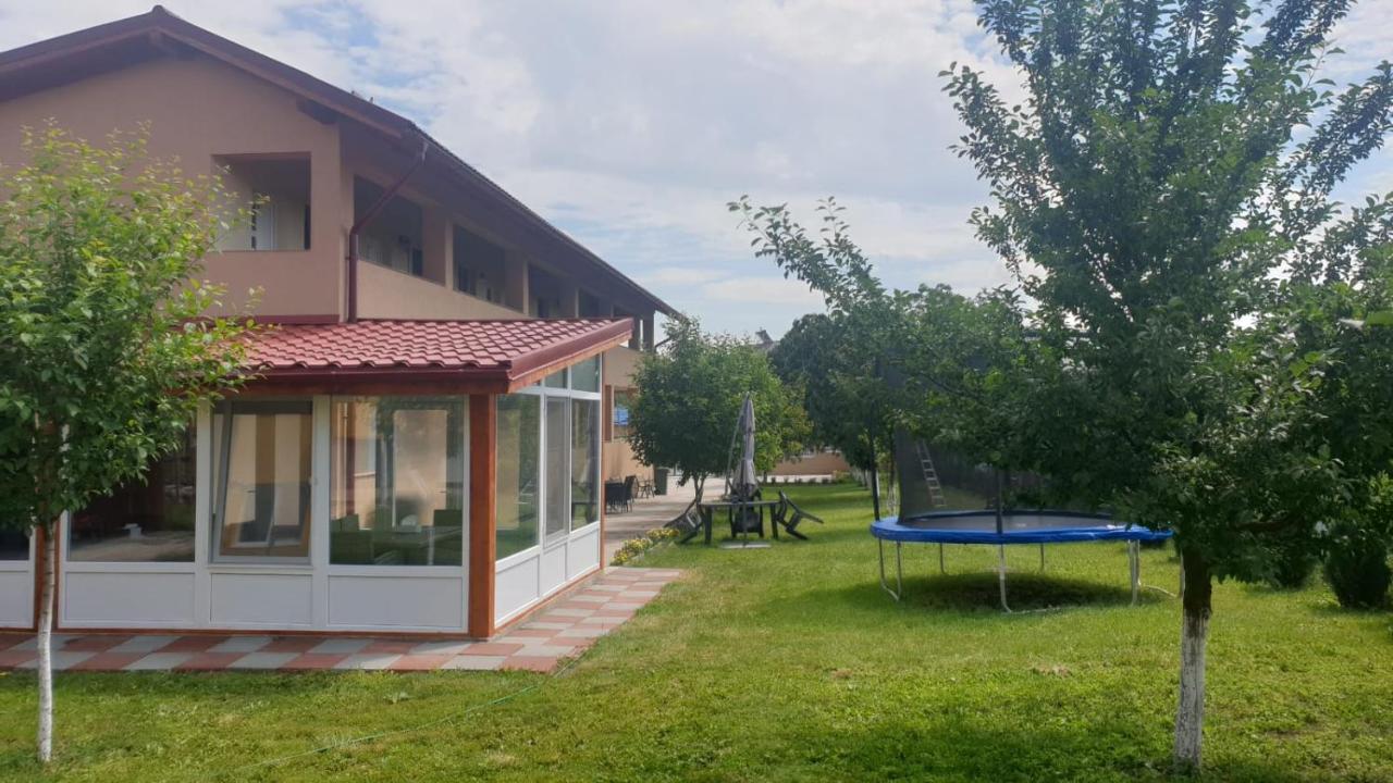 Casa Corina 호텔 투르다 외부 사진
